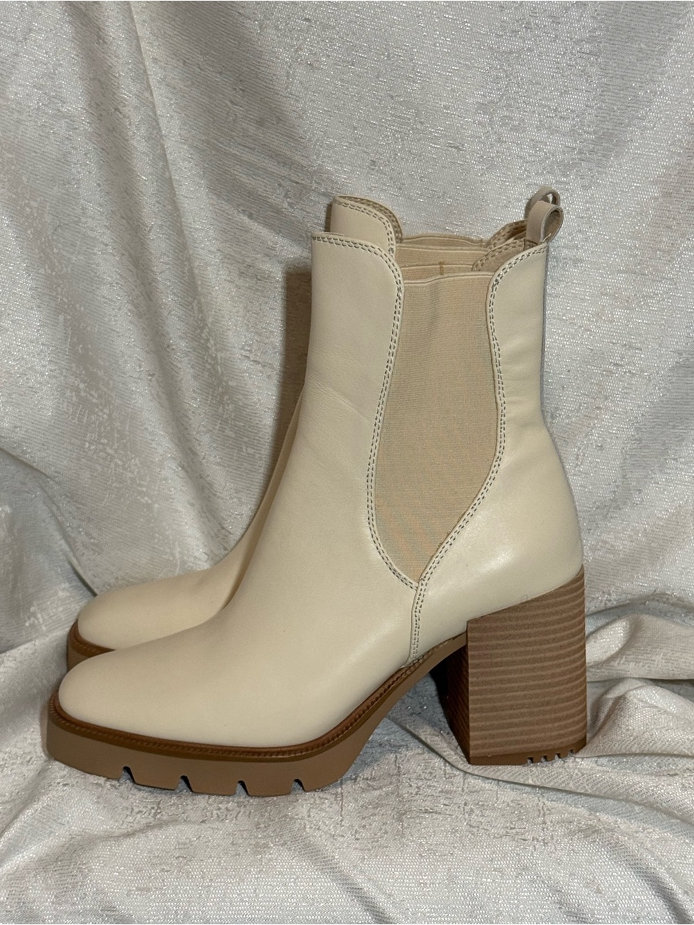 Sam Edelman Rollins Cream Leather Chelsea Block Heel Boots for Women - Picture 2 of 13